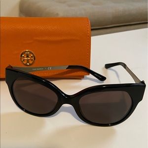 Tory Burch Modern Cat-Eye Black Sunglasses